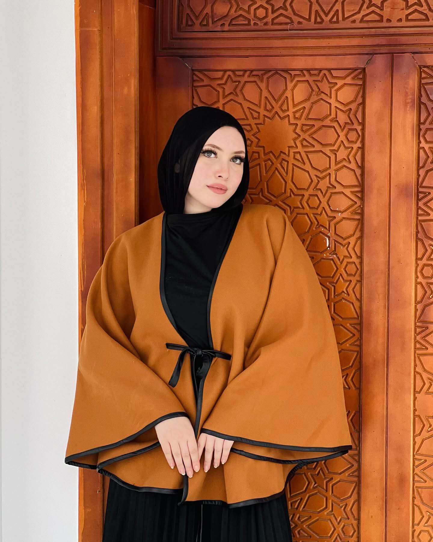 Classic Wool Cape Brown