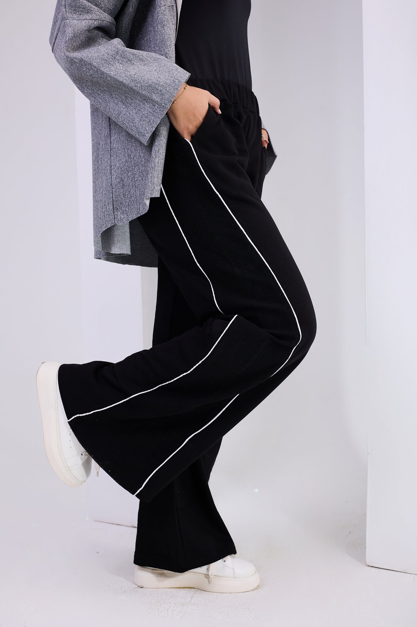 Soft Line Wide Pants Black